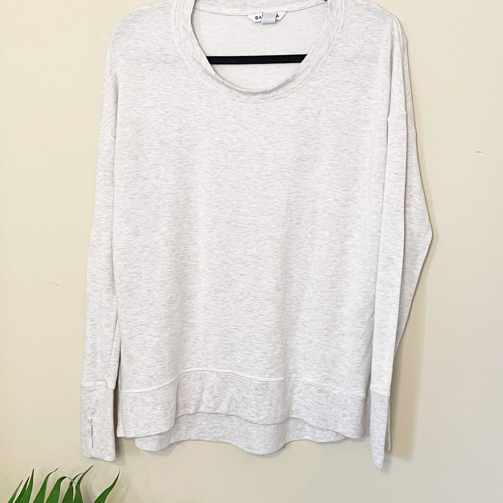 Athleta Heathered Grey Crew Neck Soft Thumb Pocket Pullover Sweatshirt M